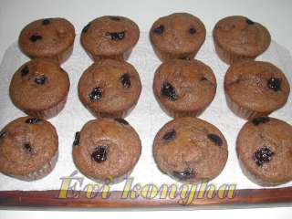 Kakaós-meggyes muffin 9