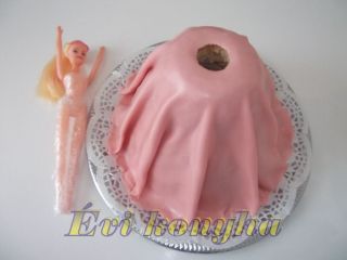 Marcipán Barbie torta - gesztenyés 29