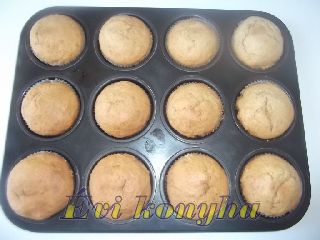 Mézeskalács
          muffin 8